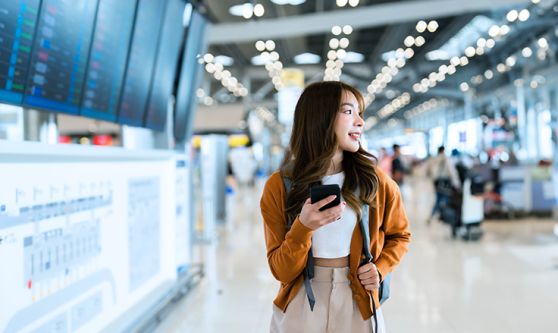 The Challenges and Opportunities of 5G Roaming