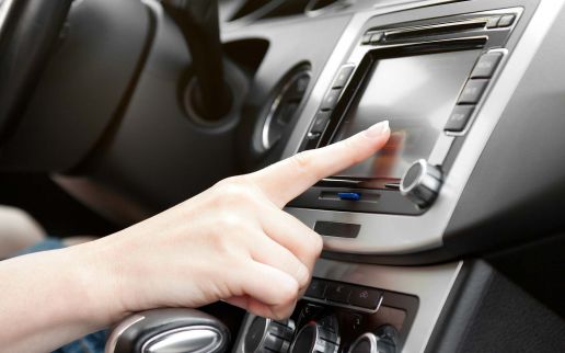 New In-car MirrorLink Powered Portal to the Spotify Music Service